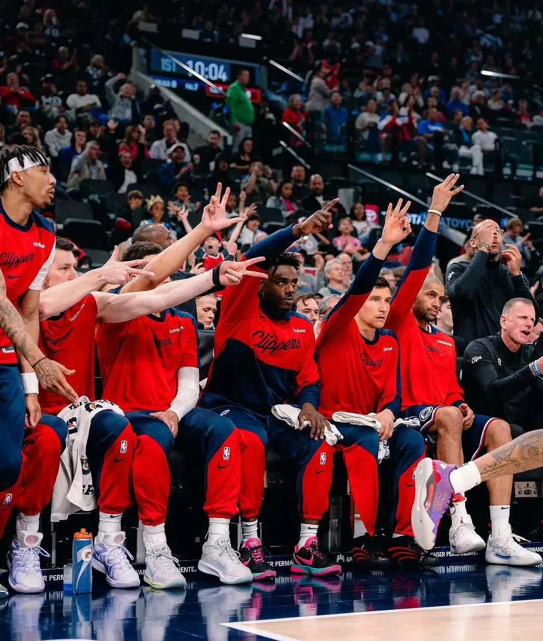 九游App-热火不断突破！，巴特勒连续五场比赛得分超过最后时刻胜出观众掌声雷动的简单介绍-九游App